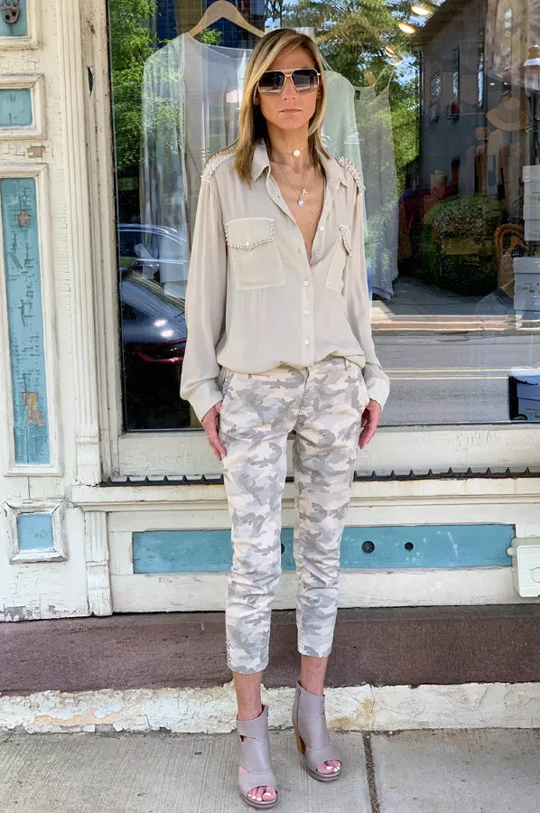 Jacqueline Capri Pants - Camo