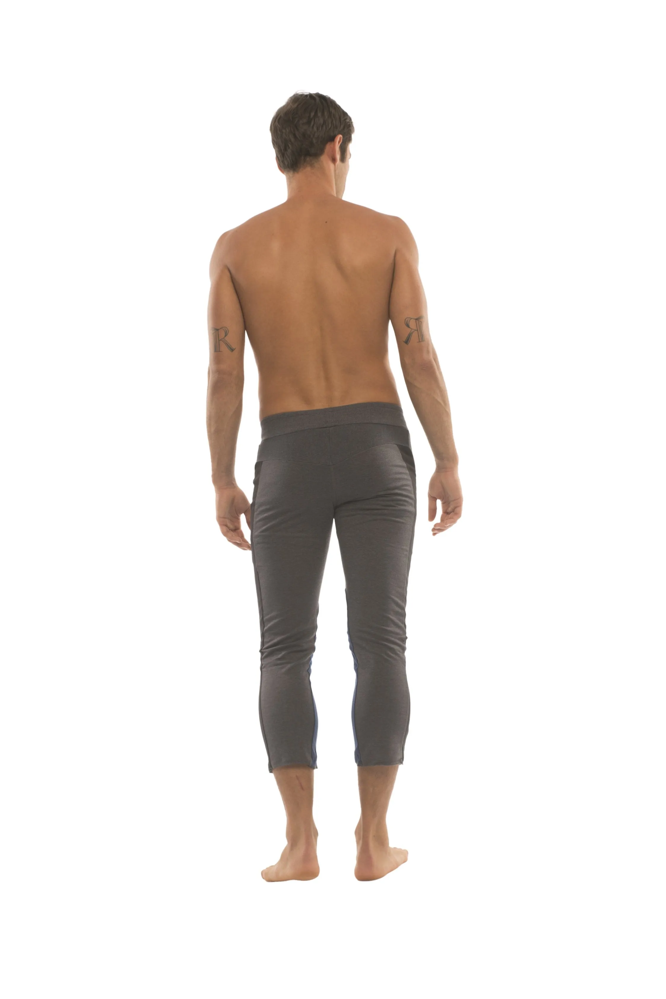 Mens 4/5 Zipper Pocket Capri Yoga Pants (Charcoal w/Black & Royal)